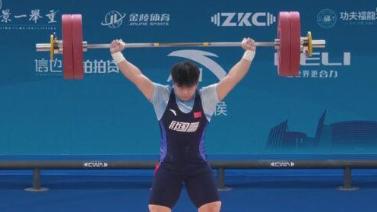 国乒包揽男女单冠亚军，赛后大合影待她归来位置依旧留给曼昱.